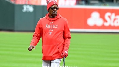 '건강상 이유 사임' 73세 노익장 감독 전격 복귀, 무려 26살 어린 감독 보좌한다 'SF 이정후와 식구'