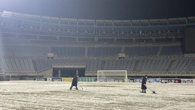 [BE.현장] '눈보라‧폭설 맞은' 부천, 프런트 전 직원 달려들어 '새벽 2시까지 제설 분투'→ 차질 없는 PO 준비 위한 노력