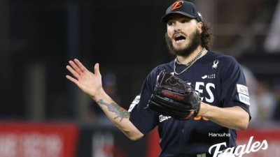단 1년 잘 던지고 440억? '충격' KBO 역수출 최고액 쓰고도 야박한 평가라니... 美 현지 왜 눈살 찌푸렸나
