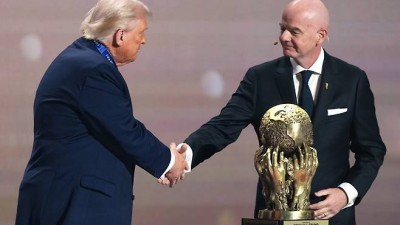 WC 조추첨식 장소를 워싱턴으로 옮긴 트럼프, 역시나 주인공은 축구 대신 미 대통령이었다