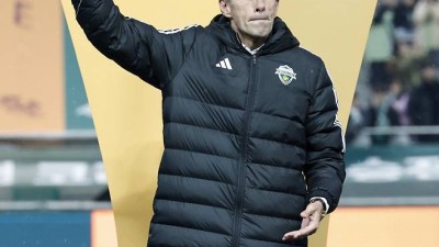 '포옛 감독 OUT설' 정조국 전북 코치가 답했다 말씀드릴 수 없지만... 감사하다는 말 전하고파 [상암 현장]