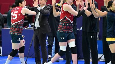 보상받은 느낌이네요…'2세트 역전극→승점 3점 획득' 현대건설, 사령탑도 '대만족' [인천 현장]