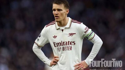 [pl.review] ‘18경기 무패 행진 깨졌다’ 후반 추가시간 무너진 아스널…에메리의 빌라에 1-2 패