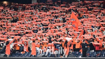 ‘한화 19년 만에 KS 진출’ 1231840명 열광적인 팬들 없었더라면…뜨거운 대전 야구 인기, 내년에도 이어질까 응원에 보답하겠습니다 ②