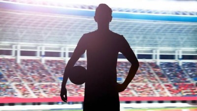 29세 국가대표 스타, 새벽 런던 한복판서 경찰 체포...폭행·난투 혐의 '충격'