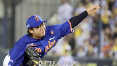 신뢰를 줄 만한 기록은 아니다 FA 김범수 향한 냉정한 평가…한화 잔류 혹은 삼성 이적인가 [IS 포커스]