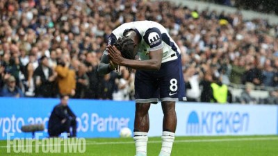 '토트넘 관중 앞' 허리 숙여 90도 사죄했는데…손흥민 나가고 ‘또’ 불법 혐의→토트넘서 미래 없다