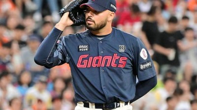 롯데에서 내 모든 걸 바쳤다…KBO 떠나는 감보아, SNS로 작별 인사