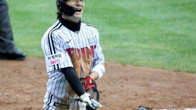 3년 전 '펑펑 울던' 26세 두 아이 아빠, LG 역사 바꿨다... 단장은 아직도 뭉클 그렇게 절박한 눈빛 처음 봤다