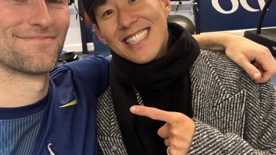 가까이 오지마 아들 대부 손흥민 이별 소식에 눈물 펑펑 저렇게 우는 모습 처음 봐...눈물의 작별 후 4개월 만에 재회한 SON과 데이비스