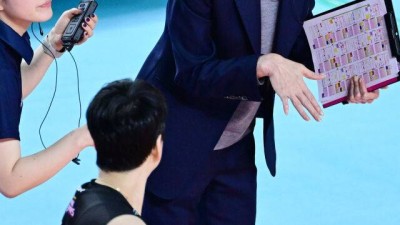 '배구예능→프로 복귀' 33세 세터 28일 만에 전격 출격, 日 감독 어떻게 바라봤나 더 잘할 수 있다 [MD김천]
