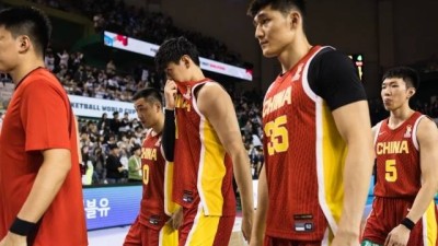 ‘몽유병 환자 같았어’ 대한민국에 박살 난 ‘만리장성’ 중국, 이제는 귀화선수까지 찾는다…“과거에 집착할 필요 없어”