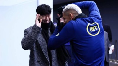 ‘손흥민 보자마자 장난꾸러기’ 됐던 히샬리송, 토트넘 팬들은 등 돌렸다…매우 형편 없어