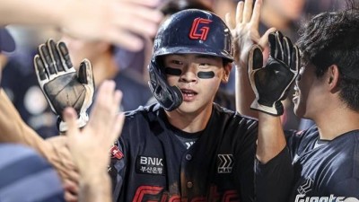 '돈 필요해 고깃집 알바'→1년 만에 180도 바뀐 인생, 오라이 김성근 감독도 격려했다