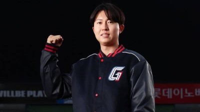 결국 롯데 합류한 日 윤성빈, '상진매직'과 함께 부활 성공할까…제구에 성패 달린 '하이 리스크 하이 리턴' 영입