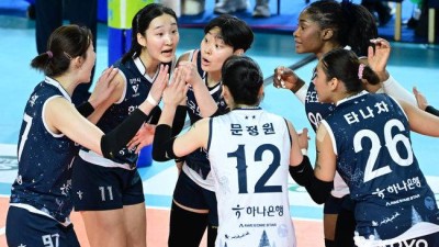 역시 1위 팀은 다르네! 한국도로공사, IBK기업은행 상대 0-2→3-2 뒤집기쇼…김종민 감독 여자부 최다승 신기록 [김천 리뷰]