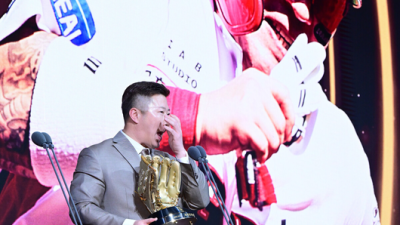 광주에서 동생들 밥 사주고 다닌 답니다 9년 KIA 동행 마침표 석별의 연말, 떠나는 최형우도 보내는 후배들도 눈물이다