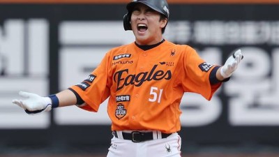 800만 원 인상에 그쳤던 한화 문현빈, 이번 겨울은 다르다…야수 고과 1위 확실시