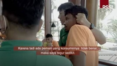 ‘선수 폭행 논란’ 신태용, 인도네시아서도 비슷한 일 있었다…’자주 손찌검하는 모습 포착, 선수들은 웃어넘겼어’