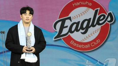 커리어 하이 찍은 한화 문현빈, 내년 연봉은?…최대 3억원대도 가능