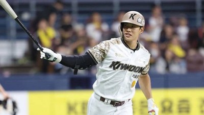 실현 가능성 희박한 ‘6년 120억’ 계약…송성문 없는 키움, 내년 라인업 대수술 불가피