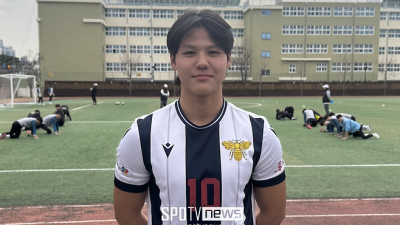 [단독] '한국인 9호 라리가 진출' 도전, 韓 미드필더 미래 이영웅 '동래고→스페인 1부 팀 직행' 이적 확정