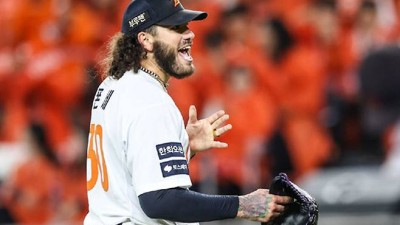 “한국선 버스 안에서 타자 전력분석 끝”…폰세, KBO리그 씹어먹은 비결은 데이터와 킥체인지업의 완성