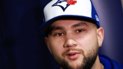 와 태세 전환 보소... 2루도 가능해요 FA 유격수 최대어, 포지션 전향도 감수→다저스 관심 보일까