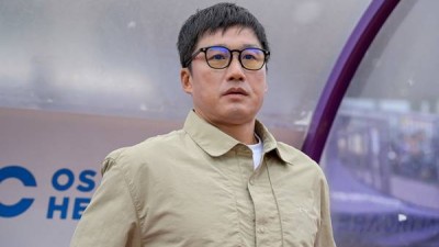 '축구만 잘하면 되는' 수원, '축구 잘하는 감독' 이정효 쟁탈전 승리로 명문 부활 신호탄 쏠까