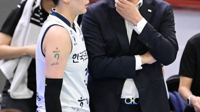 도로공사 1위인데 치명적 고민 있다…사령탑은 왜 잔소리가 늘었을까 항상 모 아니면 도 같다