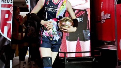 '김연경 제자' 정관장 인쿠시, GS전 선발 출격해 여자배구 데뷔