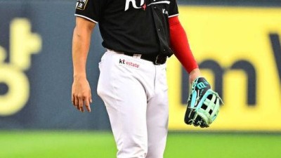 40억 3루수 등장에도 의연했는데, FA 신청→왜 돌연 은퇴하나…ML 진출+FA 148억+2200G ‘20년이 찬란했다’