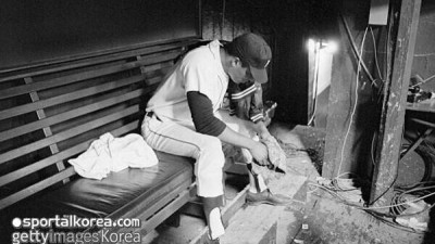 '여름에 에어컨도 안 틀어주는' 최악의 구단, 방만 운영으로 세상 떠난 투수 유족과 극적 합의