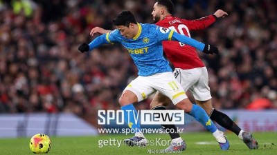 '치명적 실책+부상' 최악의 위기 놓인 한국인, 정말 어쩌나...'최하위' 울버햄튼, 맨유와 힘겨운 1-1 무승부