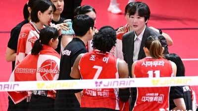 눈물의 9연패 탈출, 하루 천하였나...IBK, 갈 길 바쁜 페퍼에 다시 패배 악몽 선사 [광주 현장]