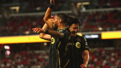 “흥민이 형, 어떡해요” 사상 초유의 사태 벌어졌다…‘새로운 파트너’ 부앙가의 가봉, 정부 개입→축구대표팀 해체