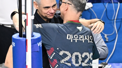 “감독 그만 하겠다”…이러다 또? 벌써 4명 사퇴한 프로배구 사령탑 위기는 계속