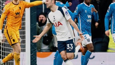 [PL REVIEW] '손흥민 절친' 데이비스 선제골 못 지켰다…토트넘, 선덜랜드와 1-1 무승부→리그 13위