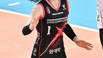 '공격+리시브'에 흥행까지, 인기스타 인쿠시... 반쪽짜리 오명 씻고 '정관장 복덩이'가 됐다