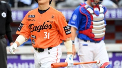 '최형우 반값인데…' 같은 레전드 출신→시장은 조용, 삼성과 롯데, 결정적 차이가 있다...KIA는 어떨까