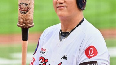 ‘은퇴’ 이대호가 타격코치라니…44세 지도자 데뷔→롯데 감독 맡는 날 찾아올까, 부산 팬들 벌써 설렌다