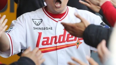 [공식발표] 와, 40대에 비FA 다년계약이라니…유망주들 입대 앞둔 SSG, 베테랑 이지영과 2년 5억 사인