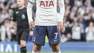 손흥민 없으면 중위권 전력 가장 불쌍한 감독은 프랭크?…빅6 급 주전 고작 3명→SON 같은 리더 절실