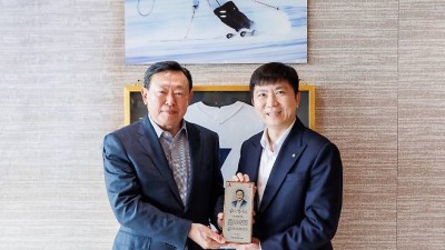 대한체육회, 300억 원 지원한 롯데 신동빈 회장에게 '감사패'