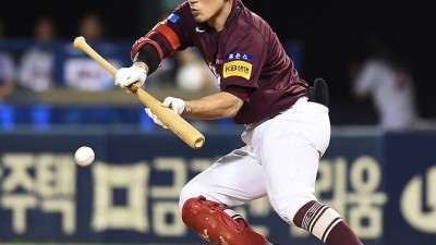'KIA 5억 계약→방출' 200안타 신화 썼던 그 선수, 영웅군단 돌아왔다…친정팀서 반등할 수 있을까