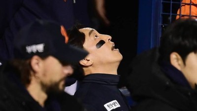 손아섭, '2주 전 도장 찍고 캠프 합류 불발' 하주석보다 상황 안 좋다…한화 출국까지 D-6, 이러다 진짜 'FA 미아' 될라