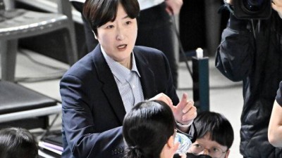 웜업 중 부상이라니, 이게 대체 무슨 불운? 연승 나서는 페퍼저축은행, 장신 MB 잃었다 “부기 빠지면 재검받을 것” [MD광주]