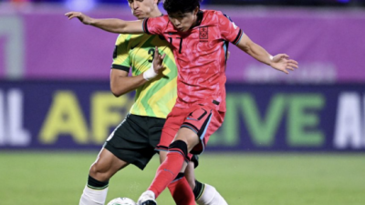 '일본 나와' 이민성호 하늘이 돕는다!…페널티킥 허용, VAR 뒤 취소→호주와 8강전 1-0 리드 (전반 종료)