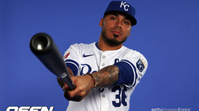 3할 20홈런 이상은 친다 빅리그도 인정한 컨택+장타까지 기대, 4번타자 기용론 솔솔...카스트로, 최형우 빈자리 메운다