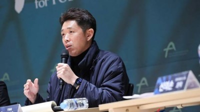 더 간절하게...이민성호에 온 '지원군' 현영민 위원장의 감성 터치→호주전 달라진 태도와 함께 승리로